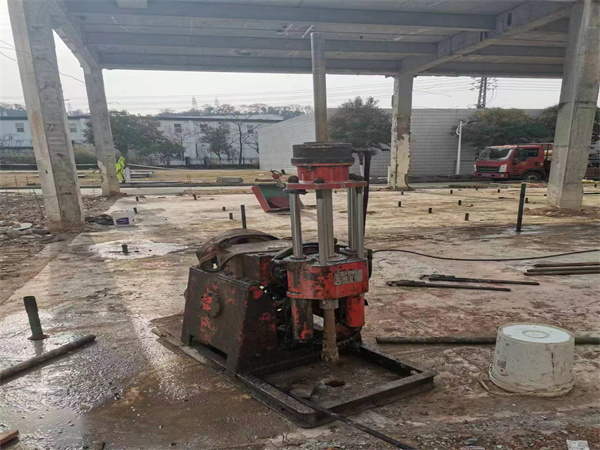 城西袖阀管小导管注浆加固施工工艺